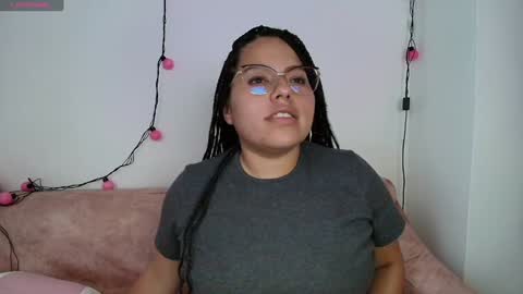 Snapshot of cutejess45 chatting on 01-12-25, 10:33 tell me jess   online show from 01-12-25, 10:33