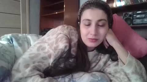 Snapshot of cutekattie chatting on 01-12-26, 07:02 cutekattie online show from 01-12-26, 07:02