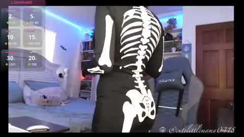 Snapshot of cutelittlemama0418 chatting on 10-25-25, 02:24 Cutelittlemama0418 Lola online show from 10-25-25, 02:24