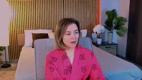 cutemirage online show from 04-23-26, 02:52