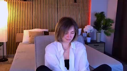 Snapshot of cutemirage chatting on 05-02-26, 02:44 cutemirage online show from 05-02-26, 02:44