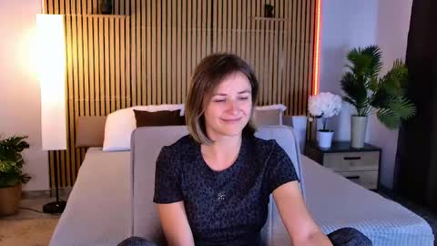 Snapshot of cutemirage chatting on 05-24-26, 02:44 cutemirage online show from 05-24-26, 02:44