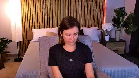 Snapshot of cutemirage chatting on 06-05-26, 02:56 cutemirage online show from 06-05-26, 02:56