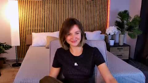 Snapshot of cutemirage chatting on 06-06-26, 02:55 cutemirage online show from 06-06-26, 02:55