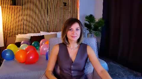 Snapshot of cutemirage chatting on 06-20-26, 02:42 cutemirage online show from 06-20-26, 02:42