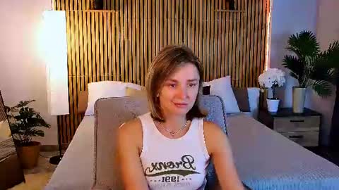 Snapshot of cutemirage chatting on 06-27-26, 02:44 cutemirage online show from 06-27-26, 02:44