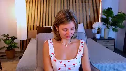 Snapshot of cutemirage chatting on 07-05-26, 02:46 cutemirage online show from 07-05-26, 02:46