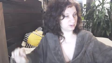 Snapshot of cutemoan chatting on 01-27-25, 10:16 Rita online show from 01-27-25, 10:16