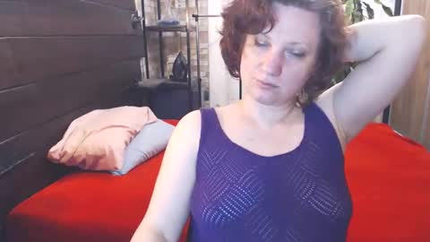Snapshot of cutemoan chatting on 05-15-26, 09:55 Rita online show from 05-15-26, 09:55