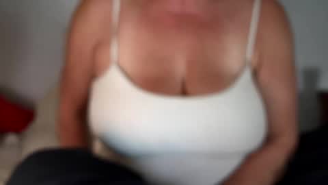 Snapshot of cutenlittle28 chatting on 01-09-25, 11:25 CuteNlil online show from 01-09-25, 11:25