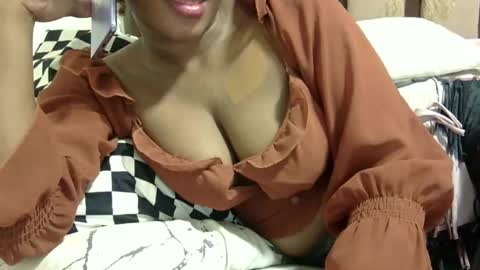 cutermilly online show from 12-24-24, 09:17