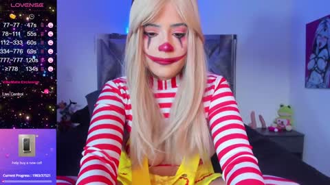 cutesarah_10 online show from 12-01-24, 09:04