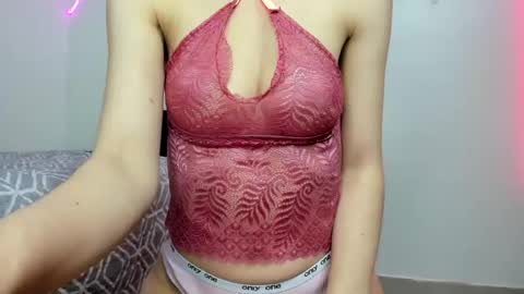 Snapshot of cutesophia11 chatting on 07-15-26, 06:07 sophia online show from 07-15-26, 06:07