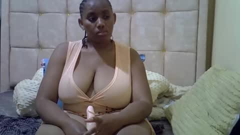 Snapshot of cutestebony1 chatting on 09-15-25, 09:37 cutestebony1 online show from 09-15-25, 09:37