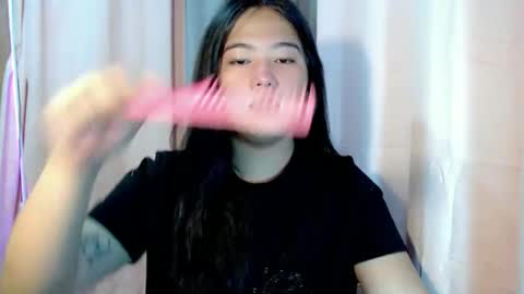 Snapshot of cutestgurl_ chatting on 02-08-26, 12:25 cute online show from 02-08-26, 12:25