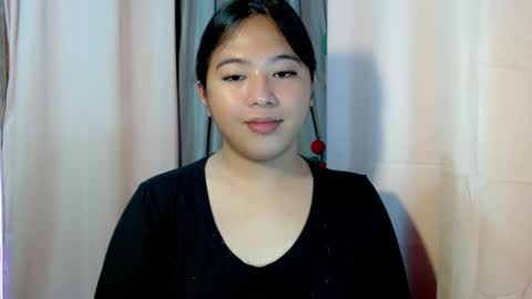 Snapshot of cutestgurl_ chatting on 02-15-26, 01:46 cute online show from 02-15-26, 01:46