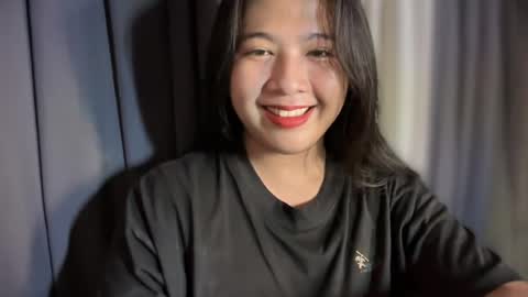 Snapshot of cutestgurl_ chatting on 07-26-26, 05:37 cute online show from 07-26-26, 05:37