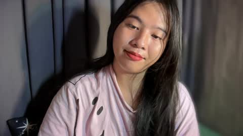 Snapshot of cutestgurl_ chatting on 07-31-26, 01:27 cute online show from 07-31-26, 01:27
