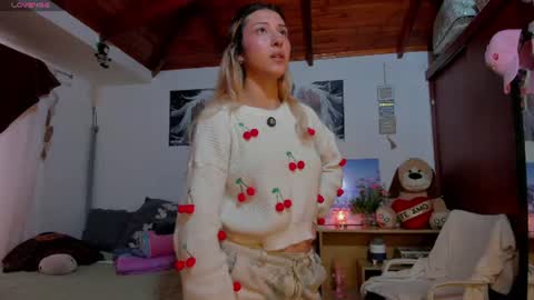 cuteweed420 online show from 06-18-26, 08:57