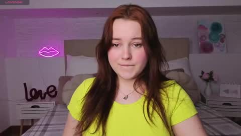 Snapshot of cutie__cutiee_ chatting on 04-30-26, 01:06 Nika online show from 04-30-26, 01:06