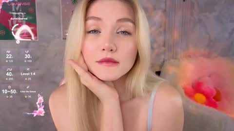 Snapshot of cutie_angels chatting on 12-19-25, 04:30 HelloMy name Eva online show from 12-19-25, 04:30