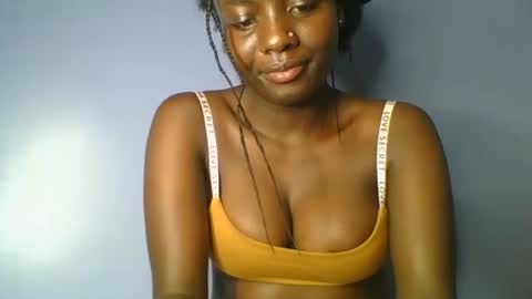 cutie_choco online show from 04-03-26, 02:04