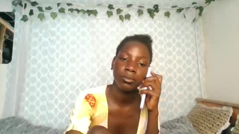 Snapshot of cutie_liqy chatting on 05-10-26, 09:36 Liqy online show from 05-10-26, 09:36