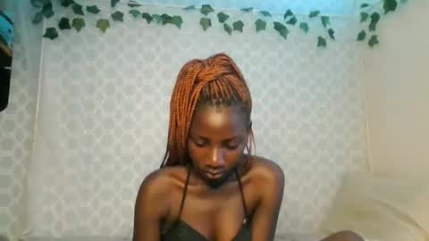 Snapshot of cutie_liqy chatting on 06-03-26, 11:43 Liqy online show from 06-03-26, 11:43
