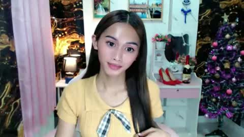 Snapshot of cutie_mitcha chatting on 10-18-25, 03:53 cutie_mitcha online show from 10-18-25, 03:53