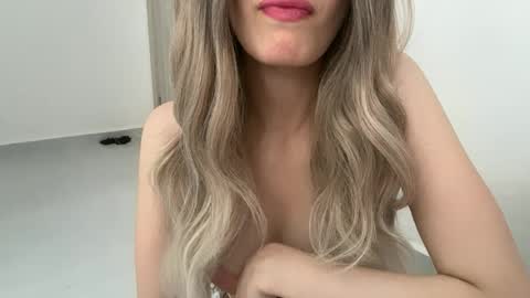 Call me cutie online show from 04-22-26, 01:56