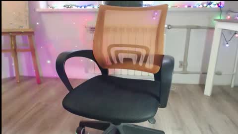 Snapshot of cutie_peach chatting on 02-14-26, 01:19 cutie_peach online show from 02-14-26, 01:19