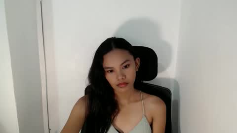 cutiee_lily2 online show from 06-01-26, 01:18