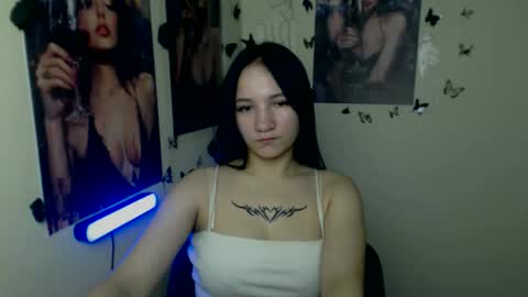 Snapshot of cutielady_ chatting on 12-05-25, 07:32 Emma online show from 12-05-25, 07:32