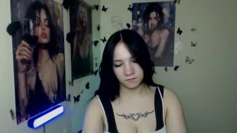 Snapshot of cutielady_ chatting on 01-07-26, 06:49 Emma online show from 01-07-26, 06:49