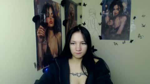 Snapshot of cutielady_ chatting on 02-05-26, 07:13 Emma online show from 02-05-26, 07:13