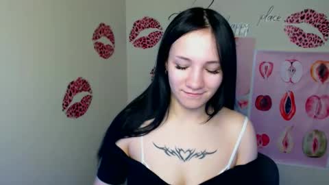 Snapshot of cutielady_ chatting on 02-12-26, 08:09 Emma online show from 02-12-26, 08:09