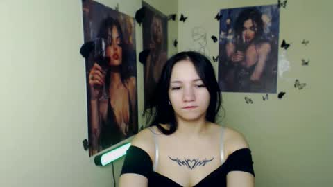 Snapshot of cutielady_ chatting on 02-15-26, 07:05 Emma online show from 02-15-26, 07:05