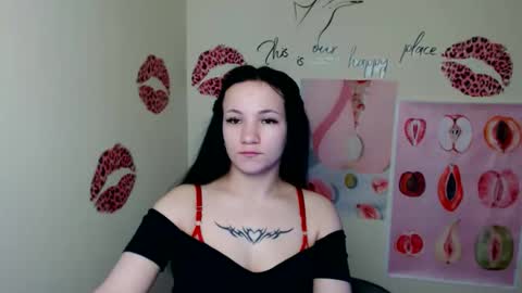 Snapshot of cutielady_ chatting on 02-28-26, 02:07 Emma online show from 02-28-26, 02:07