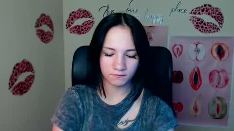 Emma online show from 05-30-26, 06:16