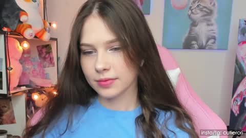 Rori  Instagram cutierori  online show from 12-13-24, 03:05