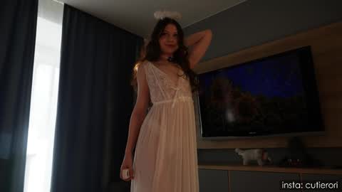 Rori  Instagram cutierori  online show from 09-18-25, 04:14