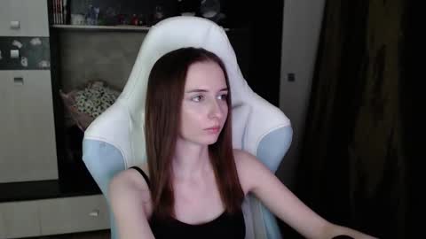 Snapshot of cutti_crystal chatting on 10-29-25, 07:04 Cutti Crystal online show from 10-29-25, 07:04