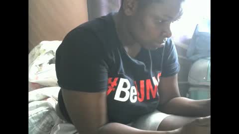 Snapshot of cuttie_baby chatting on 11-12-25, 11:43 cuttie_baby online show from 11-12-25, 11:43