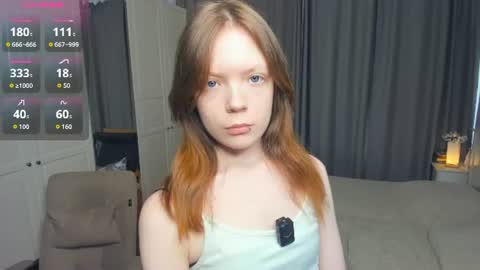 Snapshot of cuty_petite chatting on 06-20-26, 06:38 Anne online show from 06-20-26, 06:38