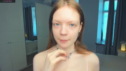 Snapshot of cuty_petite chatting on 06-30-26, 05:41 Anne online show from 06-30-26, 05:41