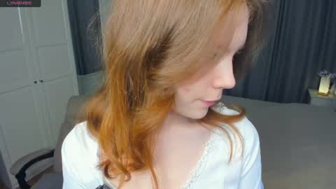 Snapshot of cuty_petite chatting on 07-05-26, 05:36 Anne online show from 07-05-26, 05:36