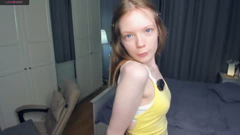 Snapshot of cuty_petite chatting on 07-23-26, 05:49 Anne online show from 07-23-26, 05:49