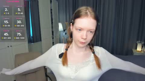 Snapshot of cuty_petite chatting on 07-24-26, 05:38 Anne online show from 07-24-26, 05:38