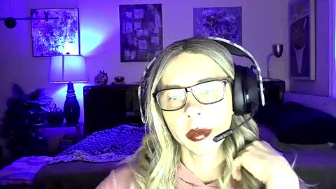 Nicki Molotov online show from 01-05-25, 02:38