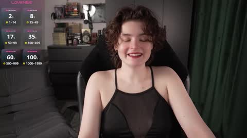 Snapshot of cybersamuraii chatting on 03-06-26, 02:02 Helen Blossom online show from 03-06-26, 02:02